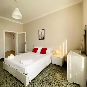 Comodo E Pratico Nel Cuore Pulsante Di Apartament Piza