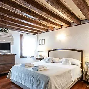 Apartment Luca's House Venice
